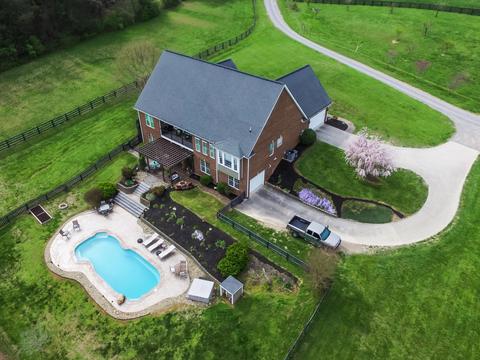 814 E Copeland Dr, Powell, TN 37849 photo 1