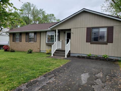 425 Lothbury Ave, Middlesboro, KY 40965 photo 1