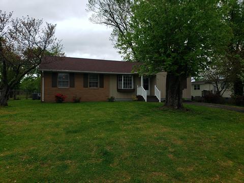 425 Lothbury Ave, Middlesboro, KY 40965 photo 4