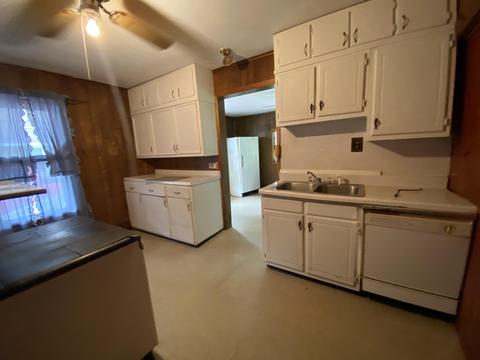 2512 Exeter Ave, Middlesboro, KY 40965 photo 9