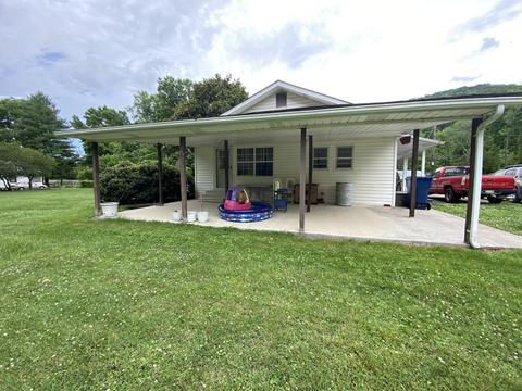 2512 Exeter Ave, Middlesboro, KY 40965 photo 2