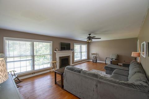 401 Eagle Bend Ln, Clinton, TN 37716 photo 9