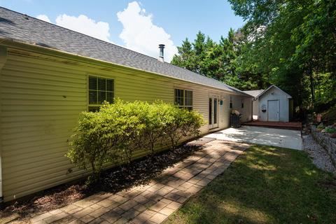 116 Den Ln, Heiskell, TN 37754 photo 5