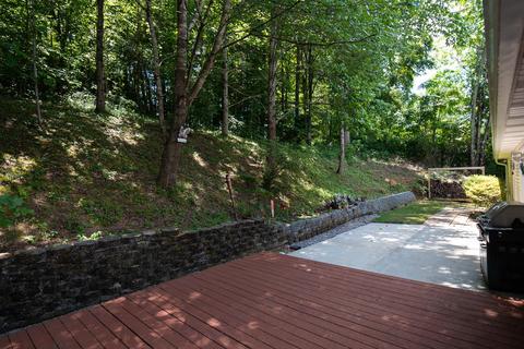 116 Den Ln, Heiskell, TN 37754 photo 6