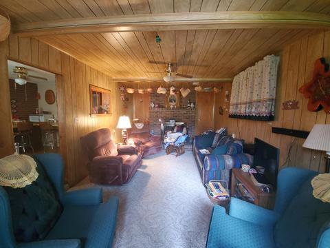 1575 Willow Tree Rd, Ewing, VA 24248 photo 3
