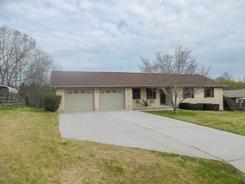 306 S Apache Rd, Clinton, TN 37716 photo 2