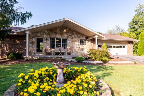 1910 Riverview Cir Sevierville Tn 37862 39 Photos Mls 1129650 Movoto