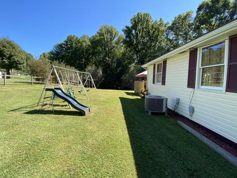 183 Bear Rd, Keokee, VA 24265 photo 11