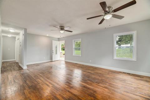 202 Pleasant View Loop, Clinton, TN 37716 photo 6