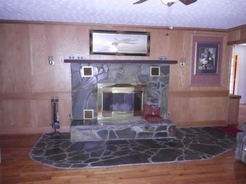 229 Wolfe Dr, Farner, TN 37333 photo 4