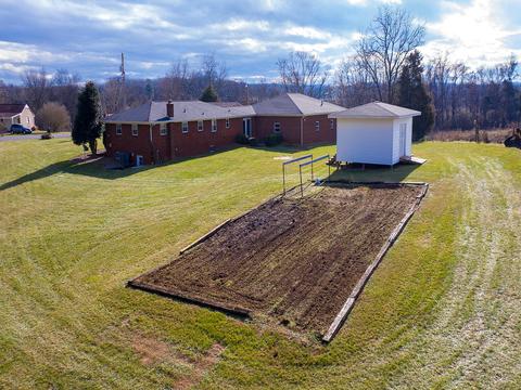 970 Crestview Dr, Talbott, TN 37877 photo 2