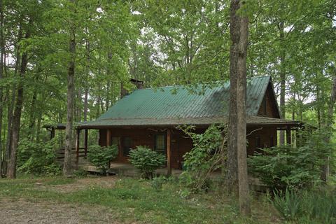 571 Evergreen Ln, Jamestown, TN 38556