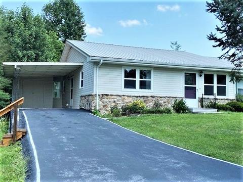 92 Wood Ln, Sparta, TN 38583