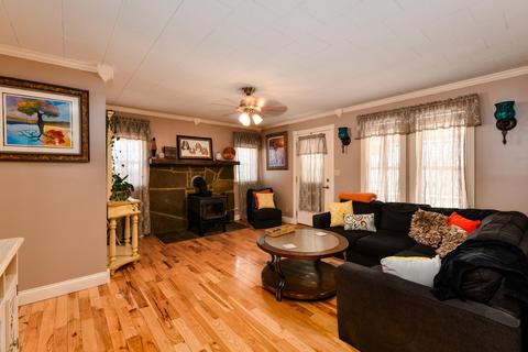 2152 Genesis Rd, Lancing, TN 37770 photo 8