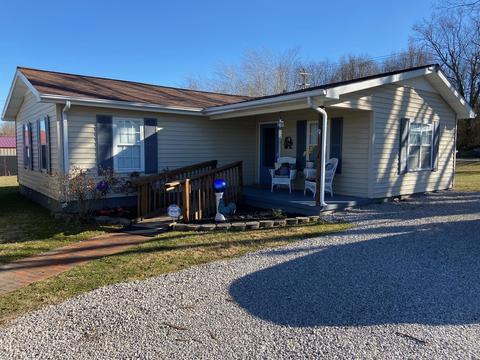 112 E Wright Ave, Jamestown, TN 38556 photo 2