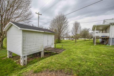 219 Burchfield Ave, Oneida, TN 37841 photo 6