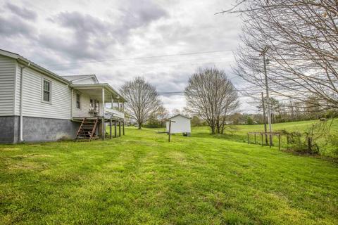 219 Burchfield Ave, Oneida, TN 37841 photo 12