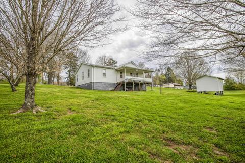 219 Burchfield Ave, Oneida, TN 37841 photo 10
