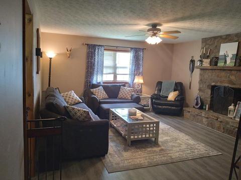 149 Dewberry Dr, Ewing, VA 24248 photo 9