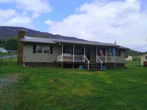 149 Dewberry Dr, Ewing, VA 24248 photo 2