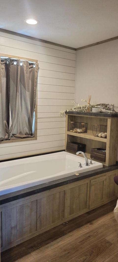 352 Bethany Rd, Ewing, VA 24248 photo 5