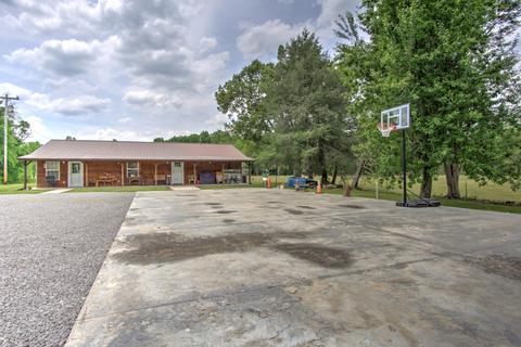 211 Brewstertown Rd Sunbright Tn 37872 21 Photos Mls 1153979 Movoto