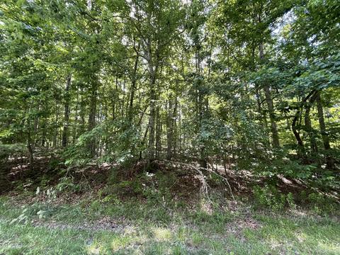 134 Highgate Dr, Crossville, TN 38558