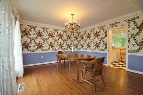 201 E Seneca Cir, Oneida, TN 37841 photo 7