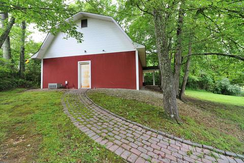 201 E Seneca Cir, Oneida, TN 37841 photo 39