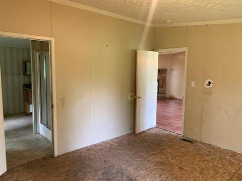 503 Exeter Ave, Middlesboro, KY 40965 photo 6