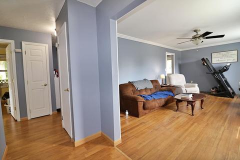 621 S Proctor Blvd, Oneida, TN 37841 photo 3