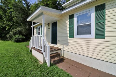 621 S Proctor Blvd, Oneida, TN 37841 photo 2