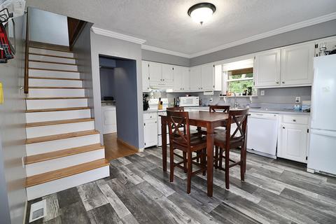 621 S Proctor Blvd, Oneida, TN 37841 photo 6
