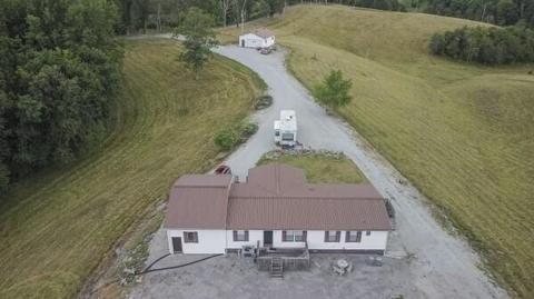 477 Johnson Loop Loop, Washburn, TN 37888 photo 2