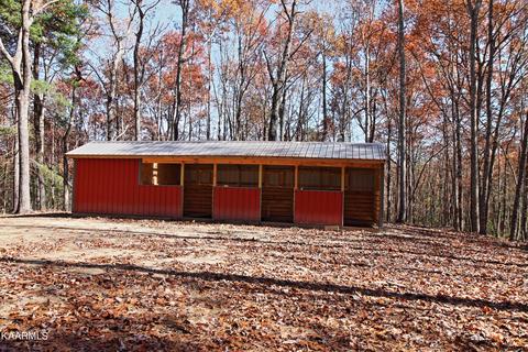 121 Maple Loop, Jamestown, TN 38556 photo 2