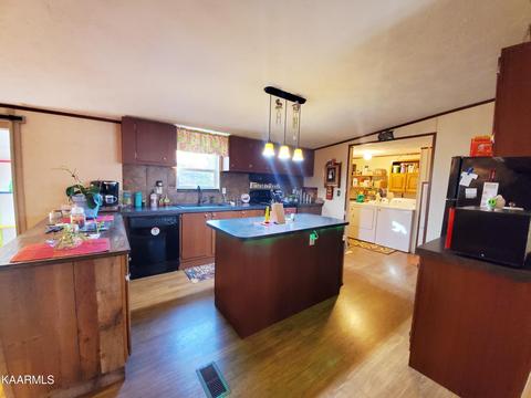 162 Tanner Dr, Ewing, VA 24248 photo 15