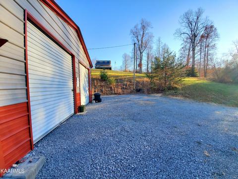 162 Tanner Dr, Ewing, VA 24248 photo 5