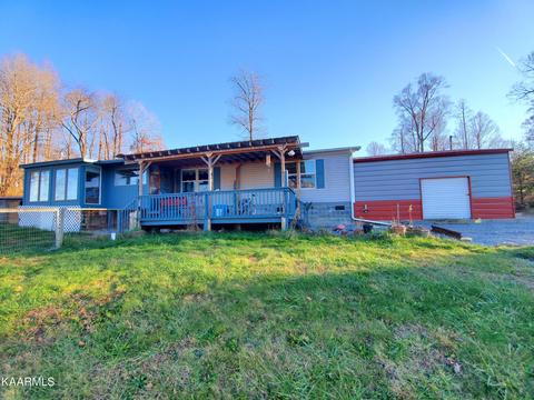 162 Tanner Dr, Ewing, VA 24248 photo 2