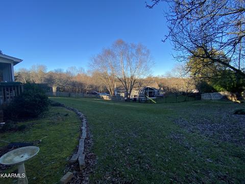 8024 Paradise Dr, Powell, TN 37849 photo 17