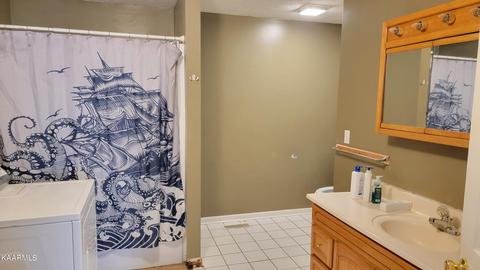 1167 Doctor Thomas Walker Rd, Ewing, VA 24248 photo 10