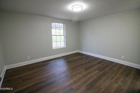 9518 Crisman Rd, Heiskell, TN 37754 photo 15
