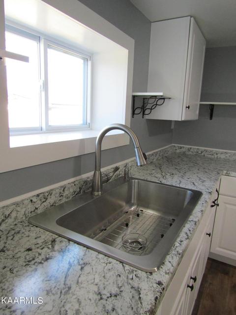504 Exeter Ave, Middlesboro, KY 40965 photo 20