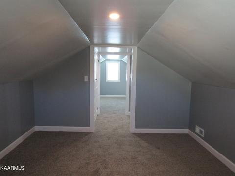 504 Exeter Ave, Middlesboro, KY 40965 photo 18