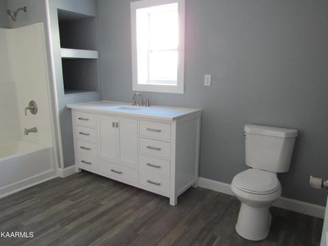 504 Exeter Ave, Middlesboro, KY 40965 photo 13