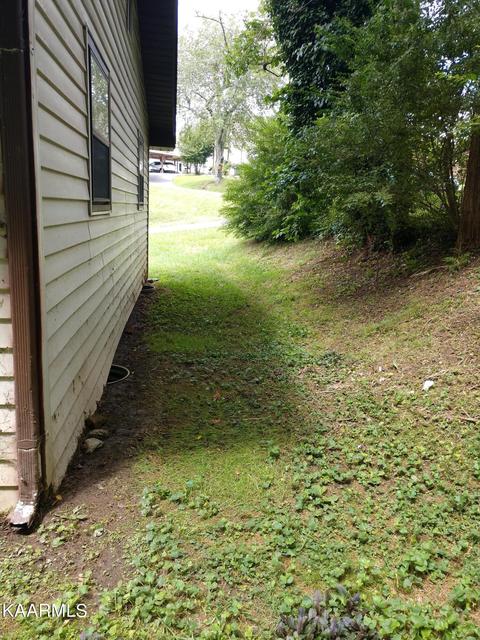 209 Summit Dr, Middlesboro, KY 40965 photo 18