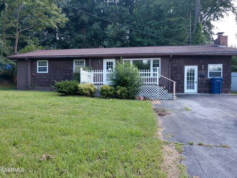 209 Summit Dr, Middlesboro, KY 40965 photo 1