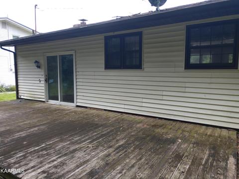 209 Summit Dr, Middlesboro, KY 40965 photo 17