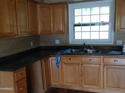 209 Summit Dr, Middlesboro, KY 40965 photo 12