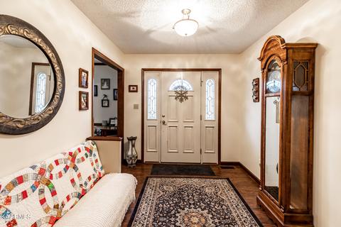 384 Sharp Acres Rd, Jacksboro, TN 37757 photo 4