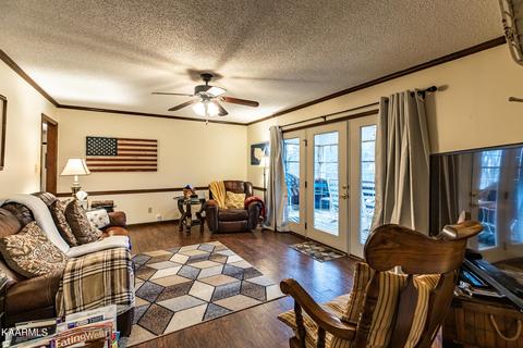 384 Sharp Acres Rd, Jacksboro, TN 37757 photo 15